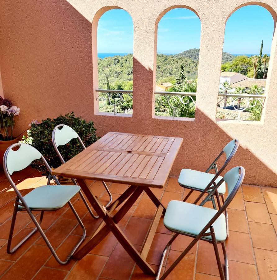Hameau Des Amandiers - Vue Mer, Golf Et Vignes Apartment Saint-Cyr-sur-Mer Ngoại thất bức ảnh