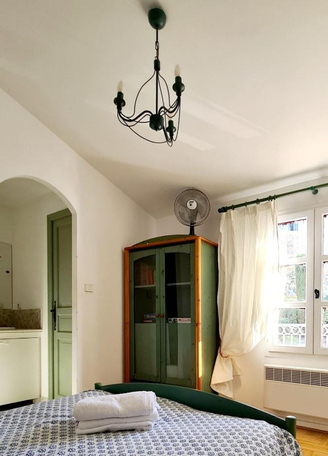 Hameau Des Amandiers - Vue Mer, Golf Et Vignes Apartment Saint-Cyr-sur-Mer Ngoại thất bức ảnh